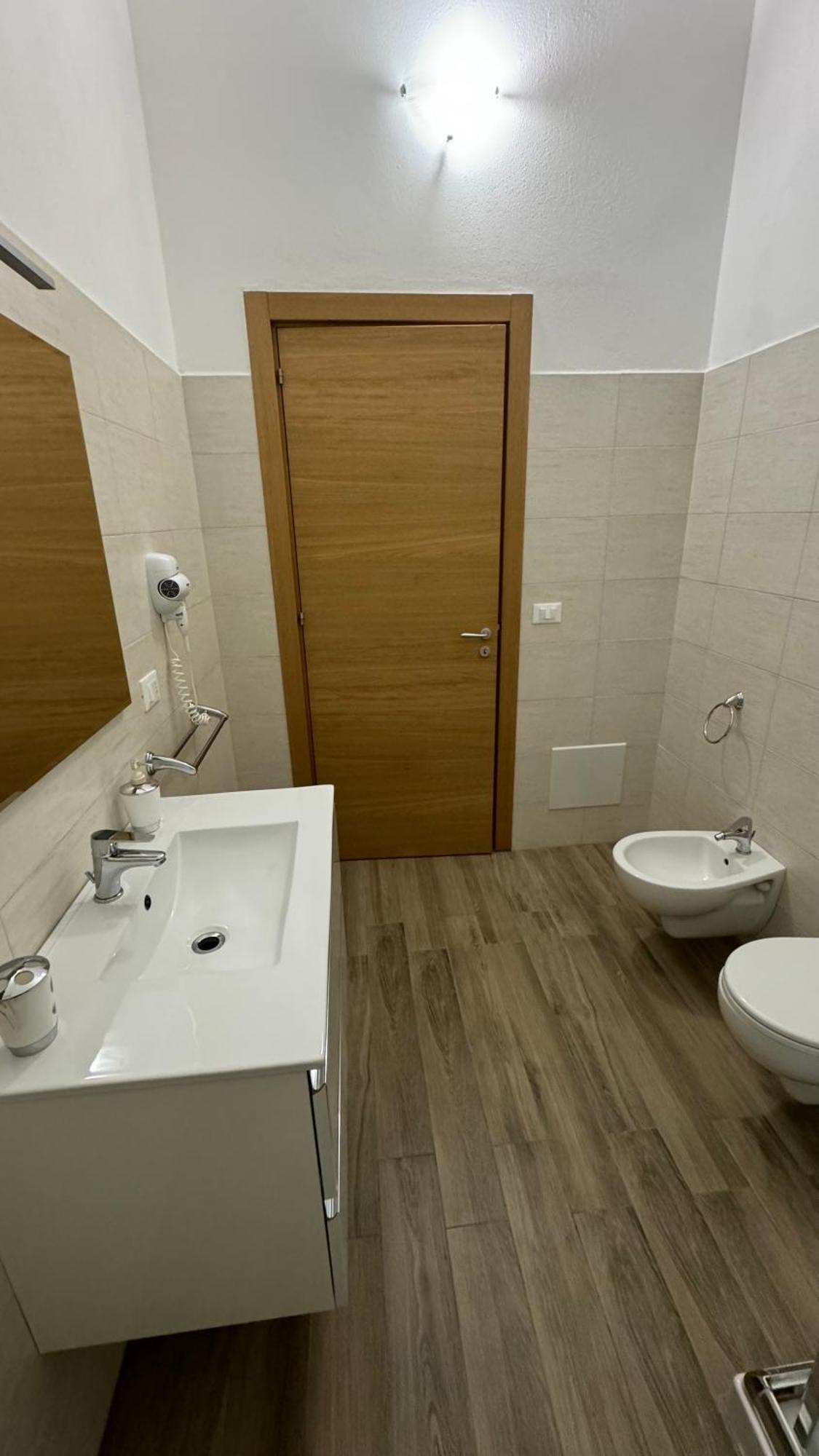 לינה וארוחת בוקר אוג'אנו לה קייזה Carpentry מראה חיצוני תמונה
